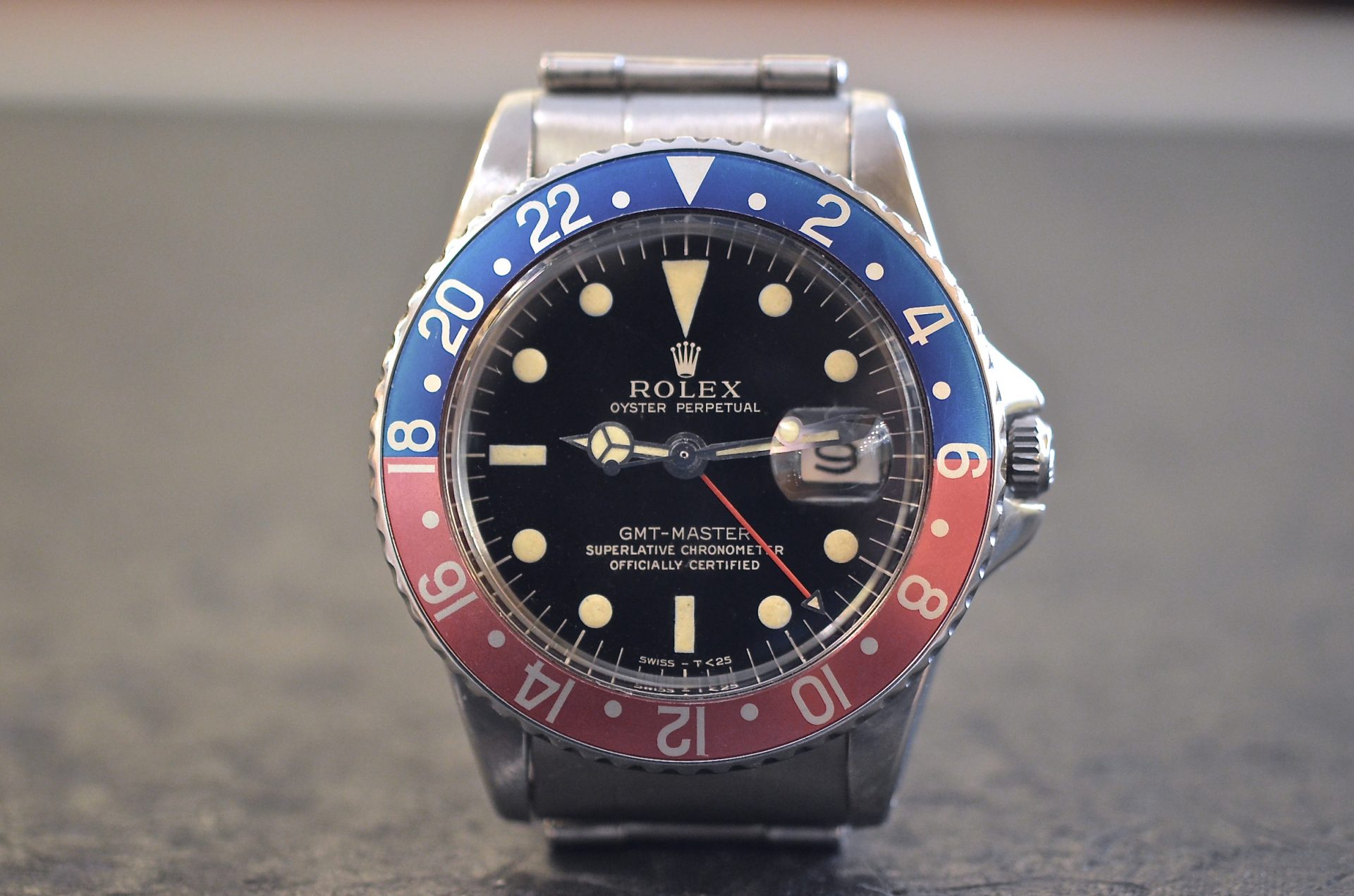 1675 gilt dial 2025
